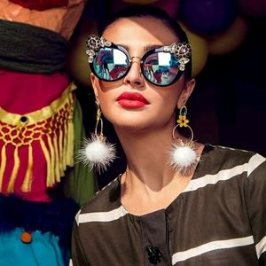 Meet your Posher, Sibgha